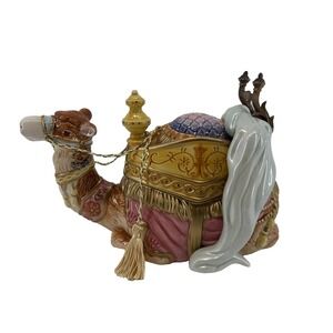 Fitz & Floyd Arabian Resting Camel 19-207 Babylonian Nativity Figurine Hand Pain